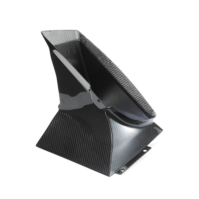 Výrobca autodielov z uhlíkových vlákien