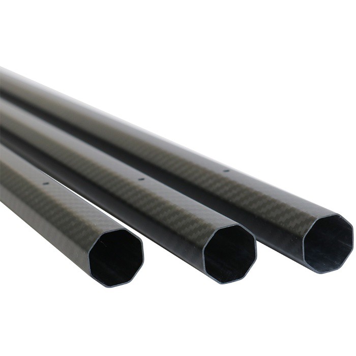 Osemhranná trubica z uhlíkových vlákien